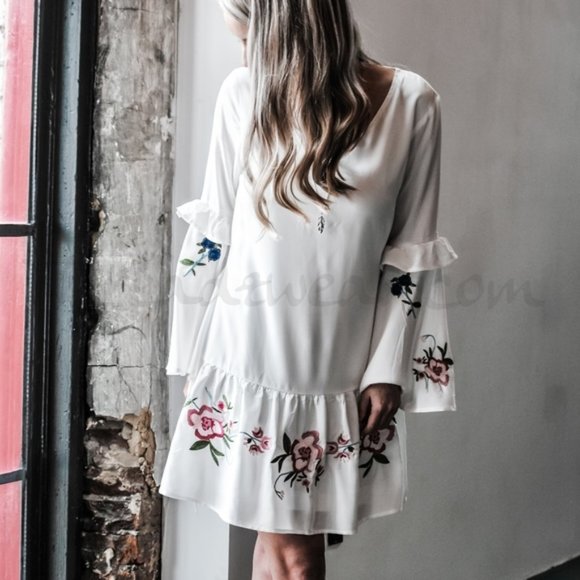 Dresses & Skirts - White Embrodiered Tunic Dress